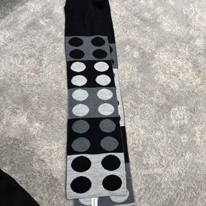 NWOT Smartwool Merino Wool Scarf black And Gray Dotted Pattern
